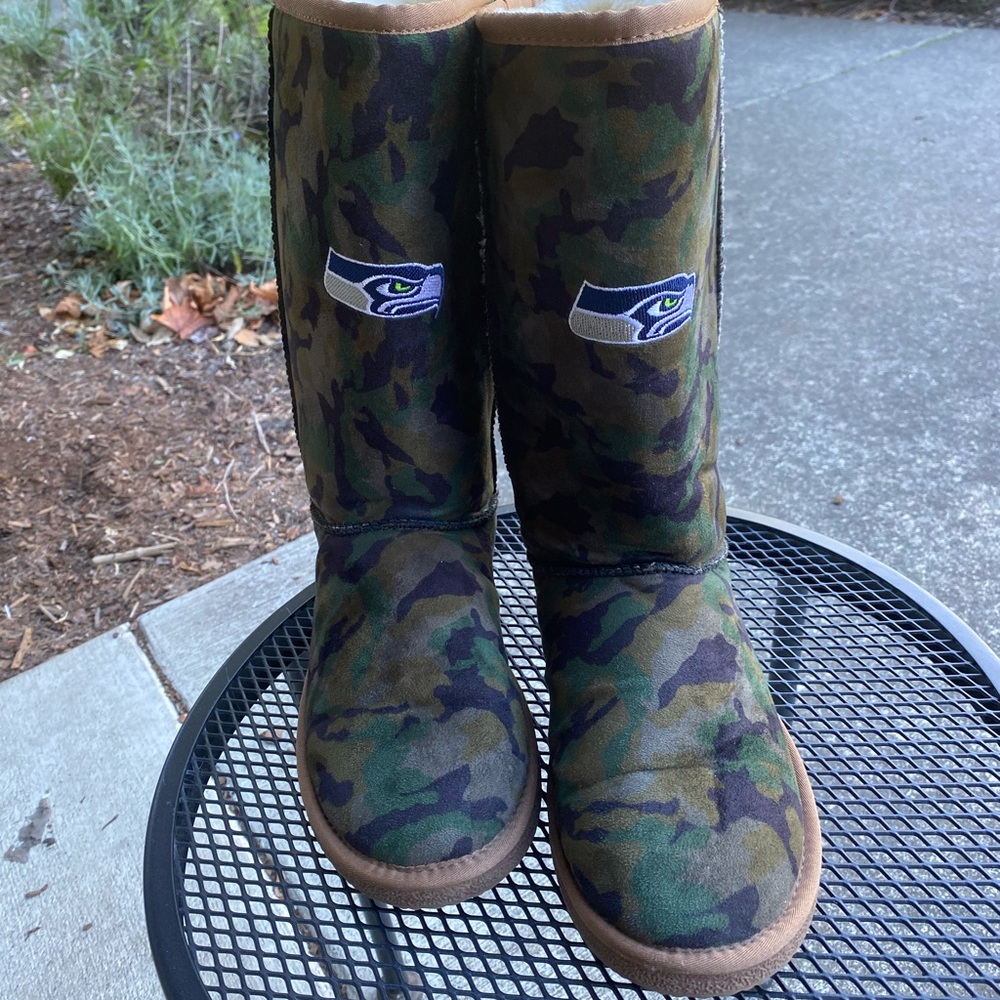 NFL SEAHAWKS Camouflage Boots with Logo BOOTS